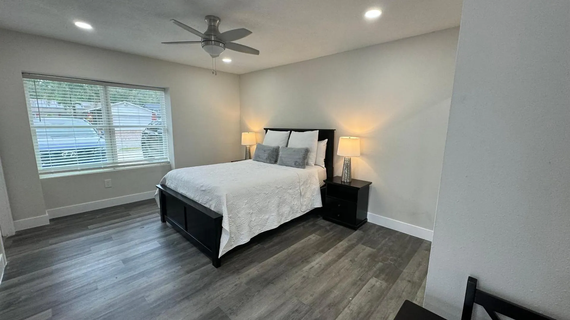 Deluxe Apartment Whit Laundry Tampa